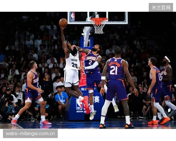 NBA季后赛大战：詹姆斯亲自“招兵买马”，尼克斯的76人报价让人惊艳！